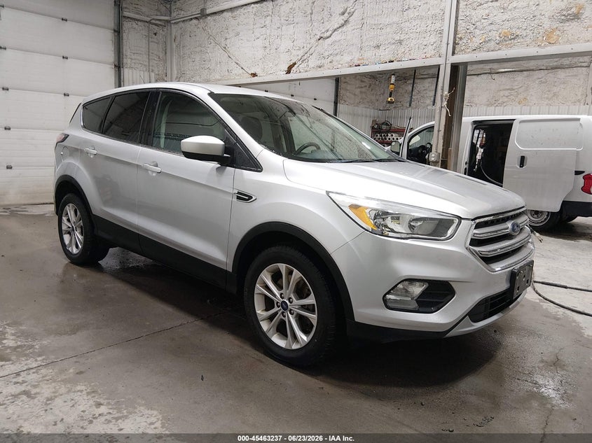 Vin: 1fmcu9gd6hua41344, lot: 45961374, ford escape se 2017 img_1