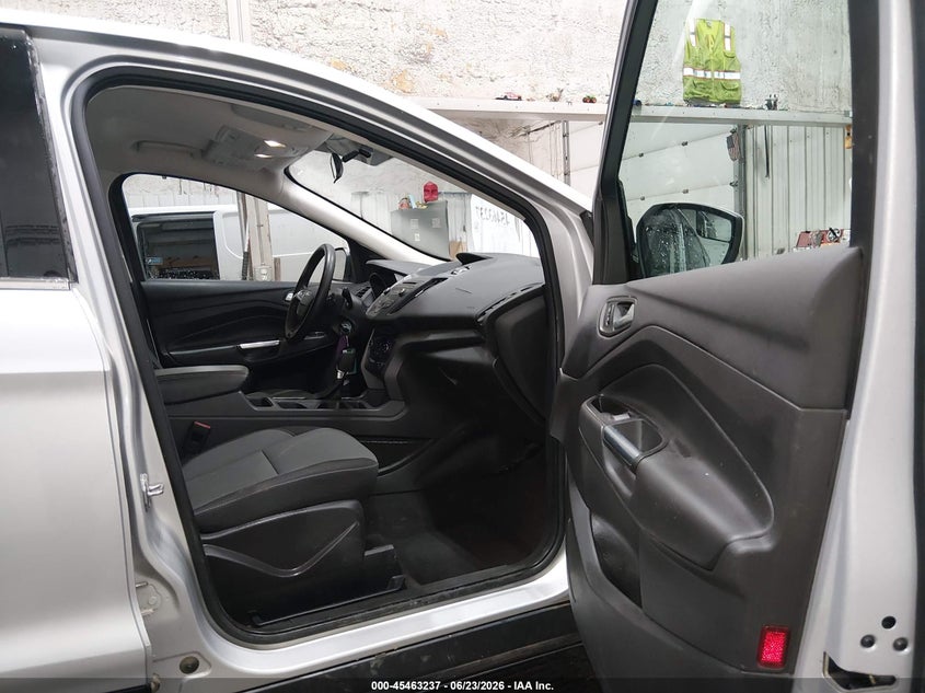 2017 FORD ESCAPE auction photo 5