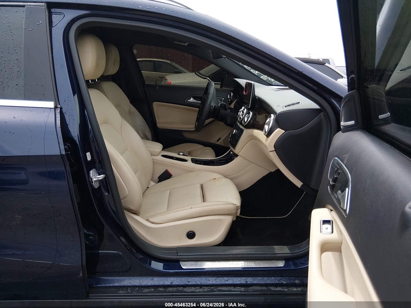 2017 MERCEDES-BENZ GLA 250 auction photo 5