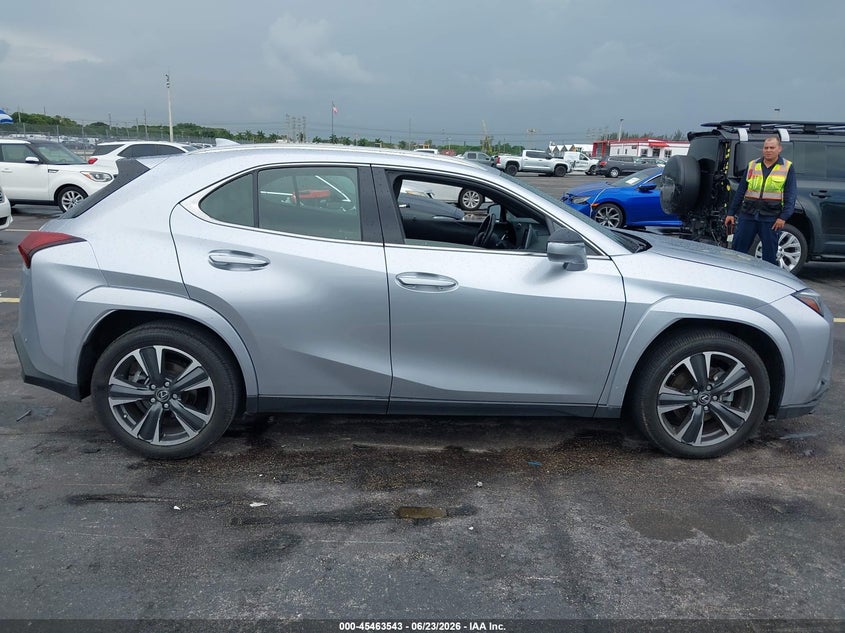 AtlanticExpress - Lexus UX 250h
