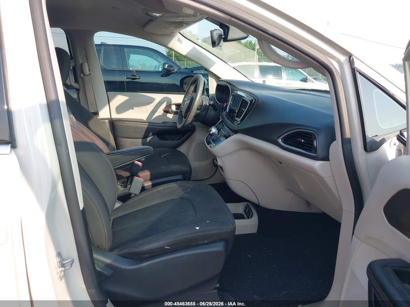 CHRYSLER PACIFICA 2017 VIN 2C4RC1DG9HR633593