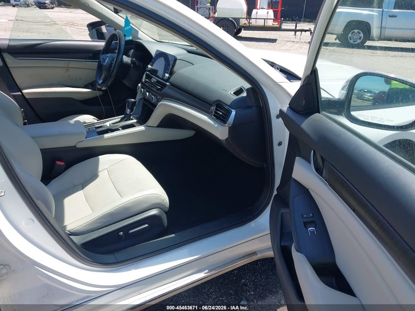 2018 HONDA ACCORD auction photo 5