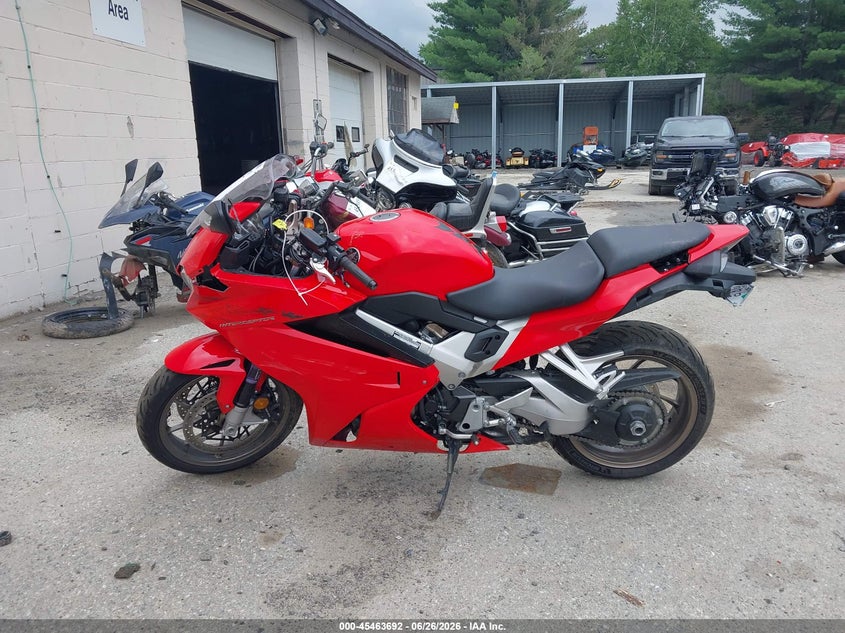2014 Honda Vfr800 F VIN: JH2RC7955EK000035 Lot: 45463692
