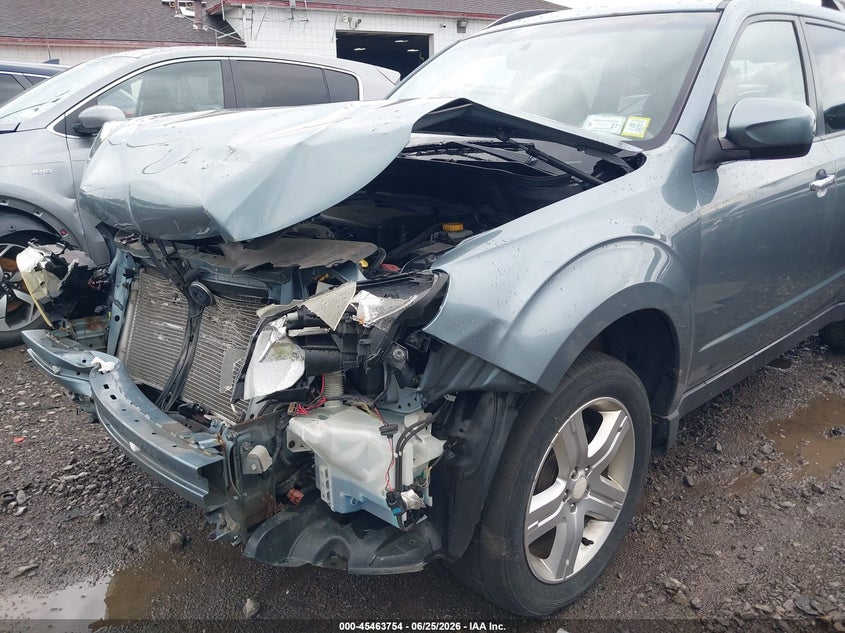 2010 SUBARU FORESTER auction photo 6