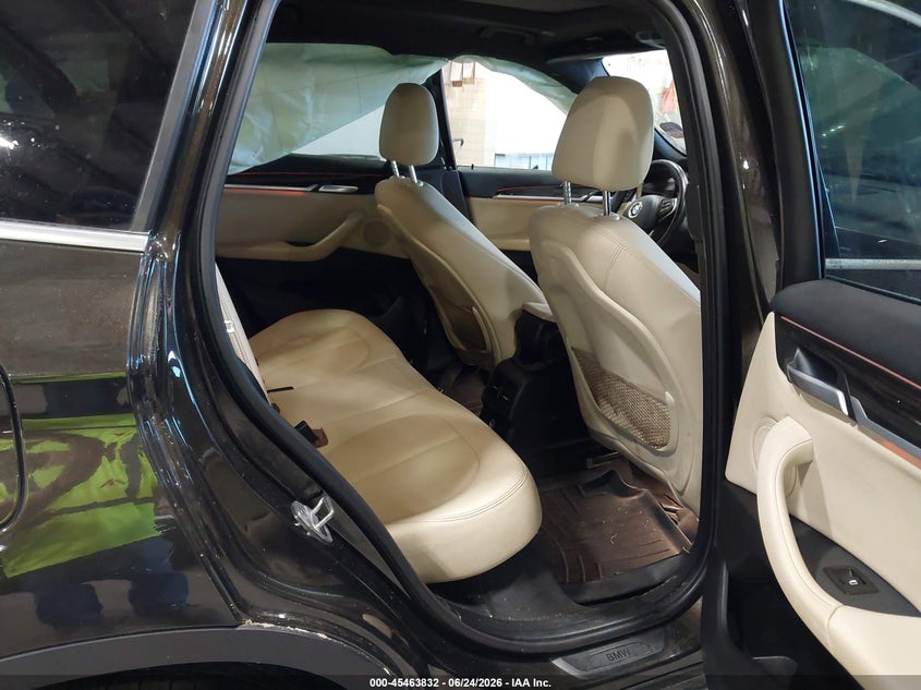2017 BMW X1 auction photo 8