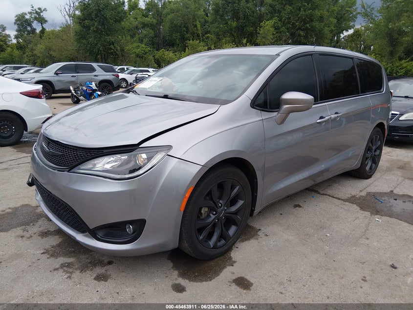 Vin: 2c4rc1fg3lr147707, lot: 45962048, chrysler pacifica touring 20202