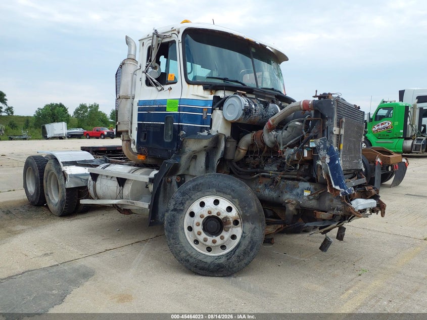 1999 MACK 600