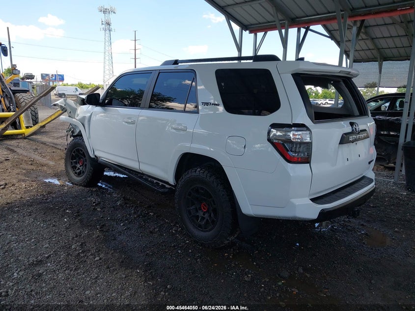 2021 TOYOTA 4RUNNER auction photo 3
