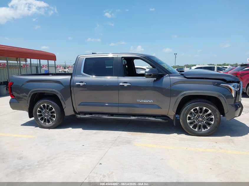 TOYOTA TUNDRA - zdjęcie 13