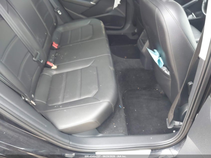 2017 VOLKSWAGEN PASSAT auction photo 8