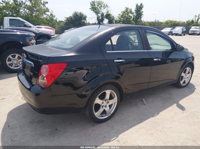 2012 CHEVROLET SONIC auction photo 4