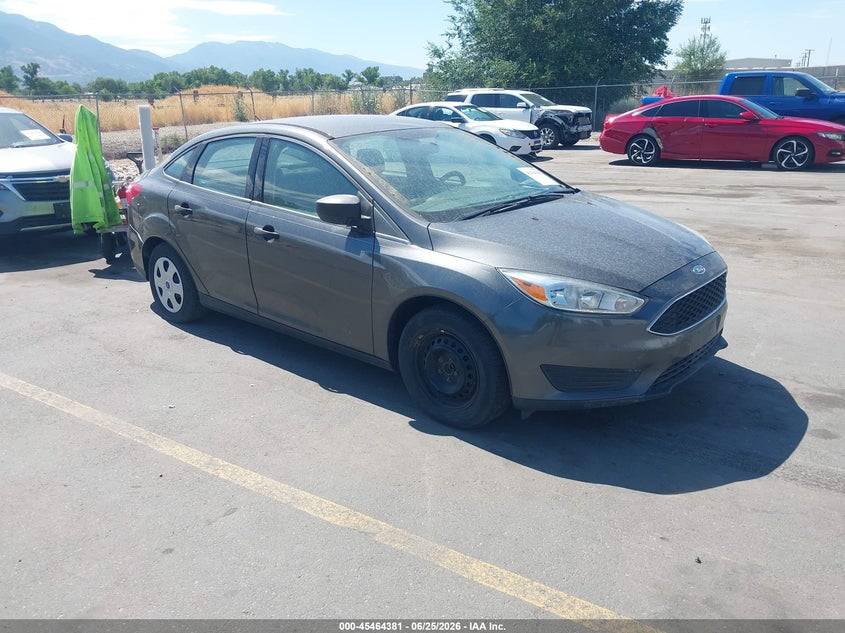 VIN 1FADP3E25JL254480 2018 FORD FOCUS S