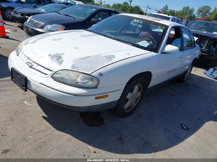 1995 CHEVROLET LUMINA auction photo 2