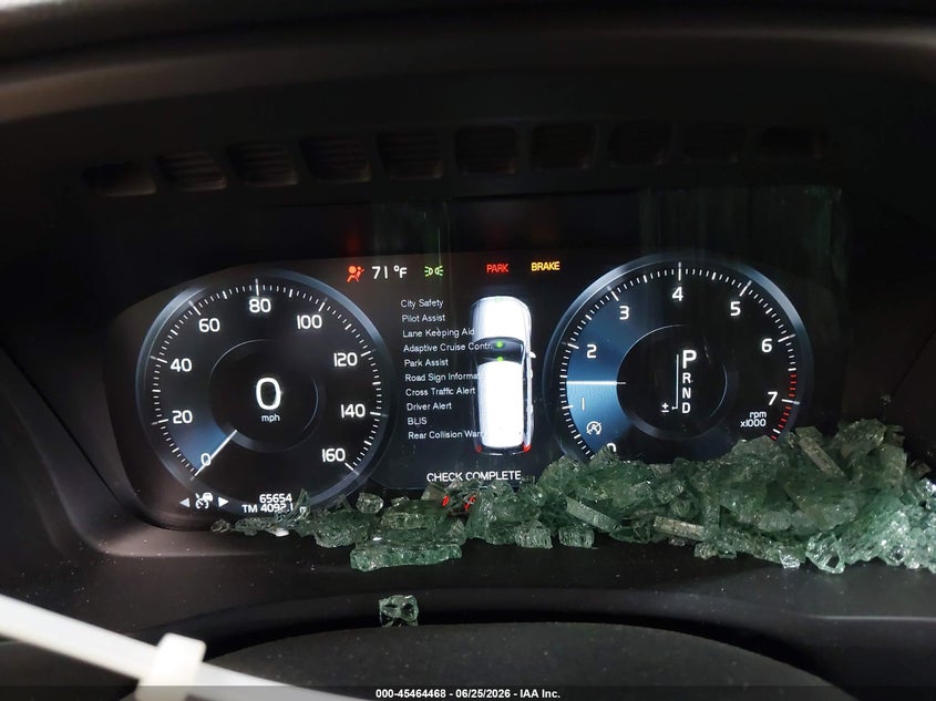 2020 VOLVO XC90 auction photo 7