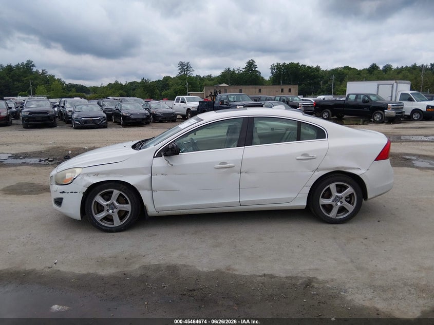 2012 Volvo S60 T5/T5 W/Moonroof VIN: YV1622FS8C2122956 Lot: 45464674