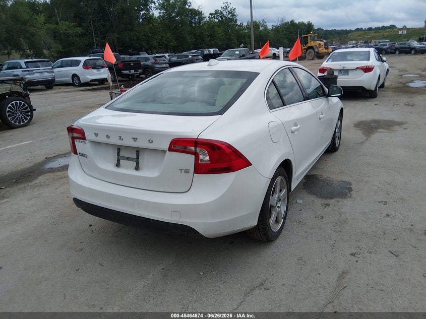 Vin: yv1622fs8c2122956, lot: 45962811, volvo s60 t5/t5 w/moonroof 20124