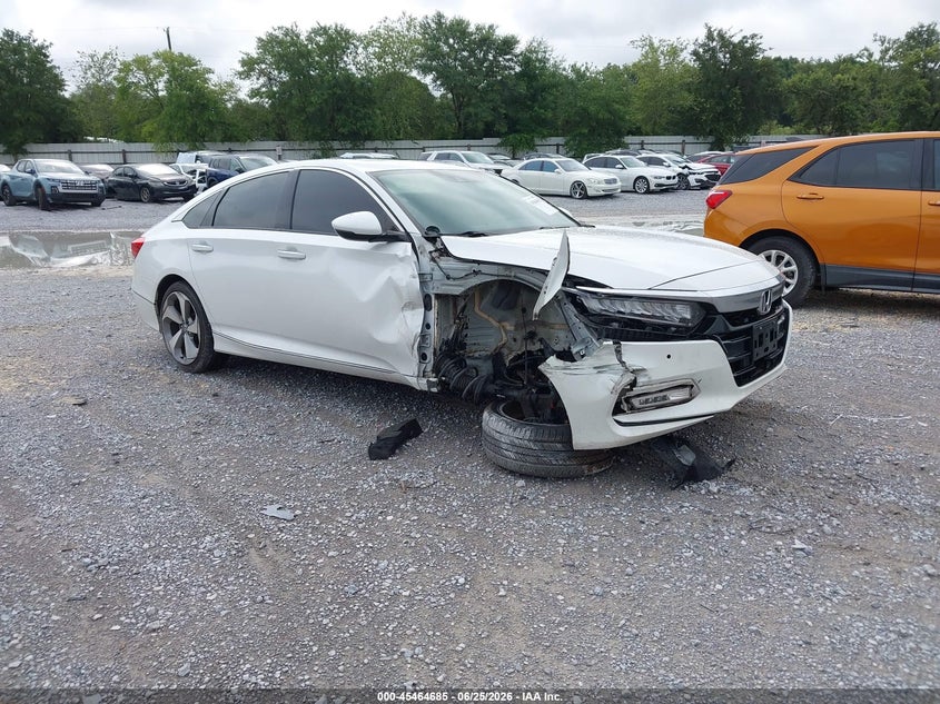 2018 HONDA ACCORD TOURING — Photo gallery