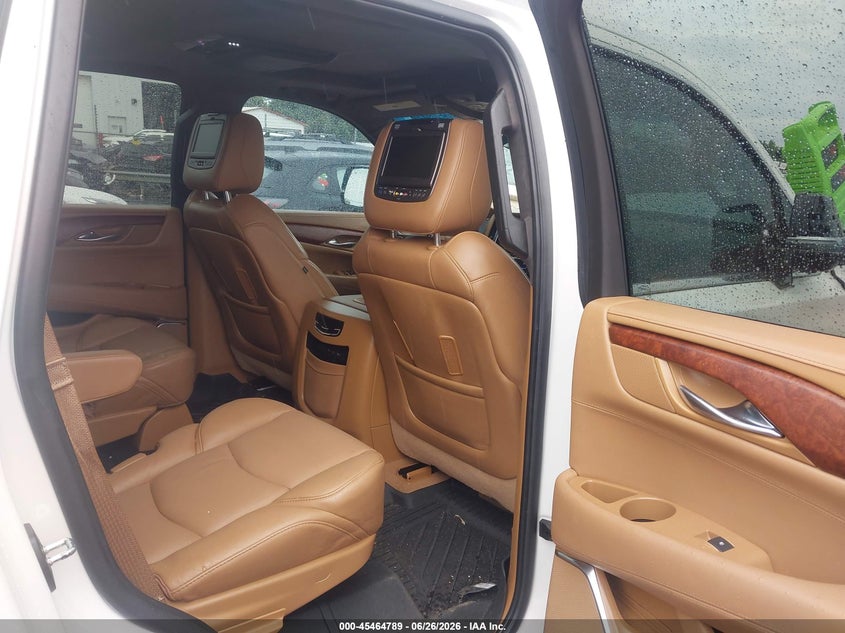 2017 CADILLAC ESCALADE auction photo 8