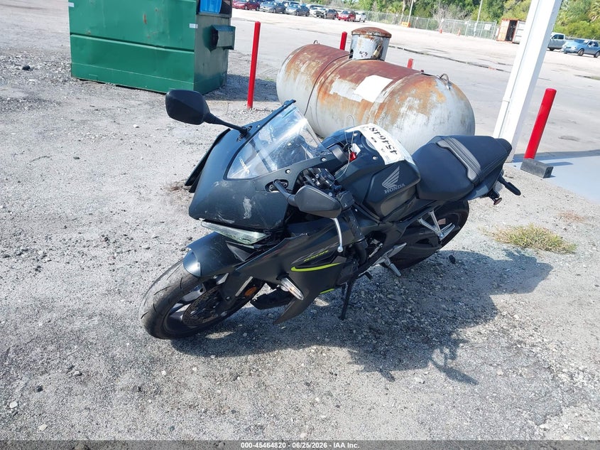 2026 Honda Cbr650 R VIN: MLHRH1550T5200794 Lot: 45464820