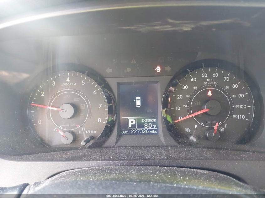 2017 TOYOTA SIENNA auction photo 7