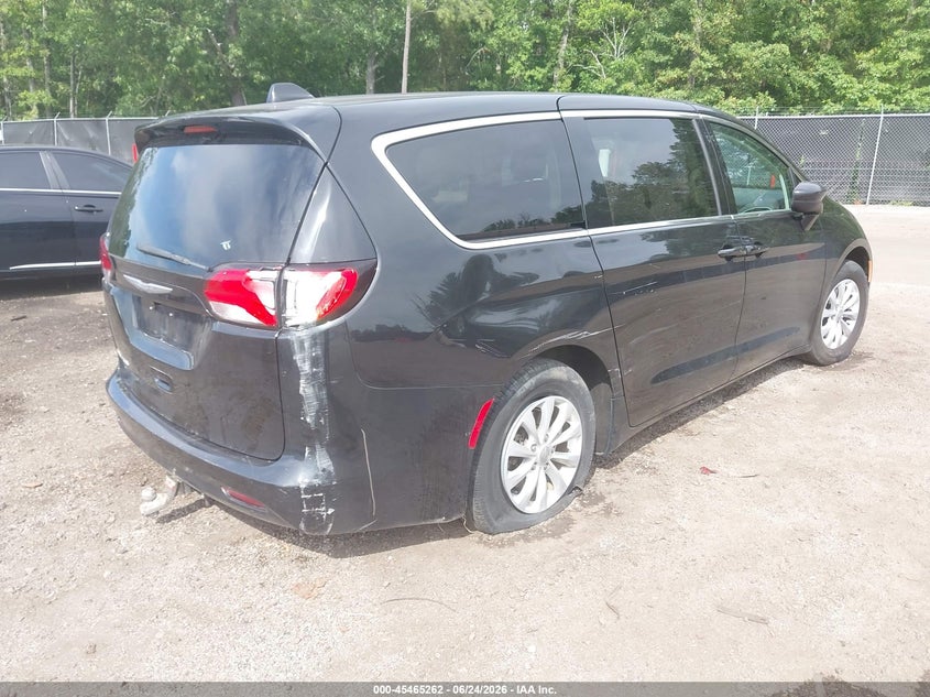 2017 CHRYSLER PACIFICA auction photo 4