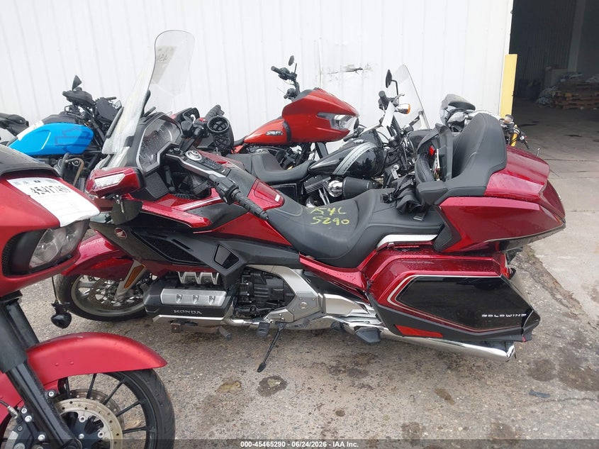 2018 Honda Gl1800 D VIN: JH2SC7972JK000233 Lot: 45465290