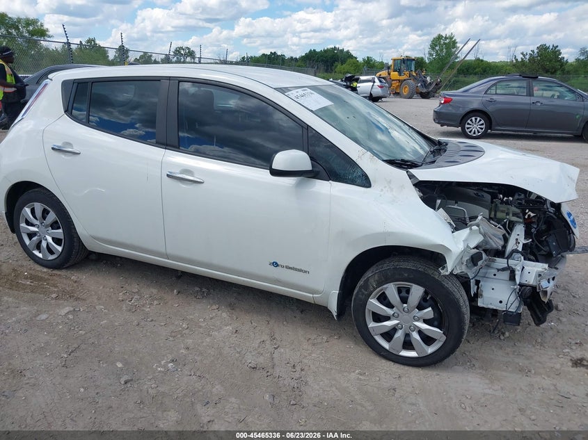 Vin: 1n4az0cp7fc329147, lot: 45963473, nissan leaf s 2015 img_1