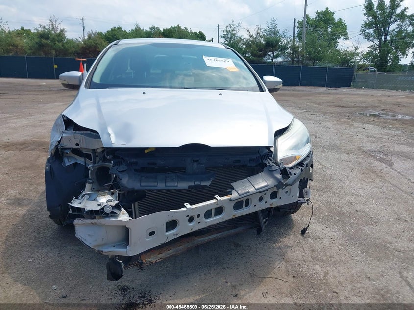 2012 FORD FOCUS auction photo 6