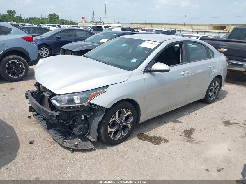 2019 Kia Forte, Front End, IAAI, VIN 3KPF24AD7KE090609 — photo 2