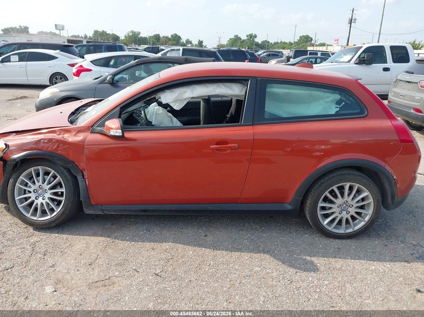 2012 Volvo C30 Platinum/Premier Plus/R-Design/R-Design Platinum/R-Design Premier Plus/T5 VIN: YV1672MK9C2285362 Lot: 45465662