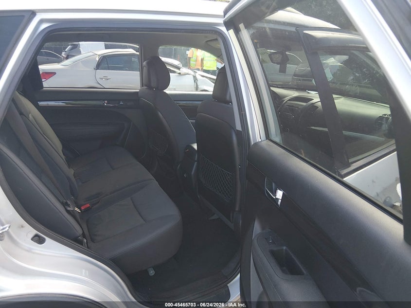 2012 KIA SORENTO auction photo 8