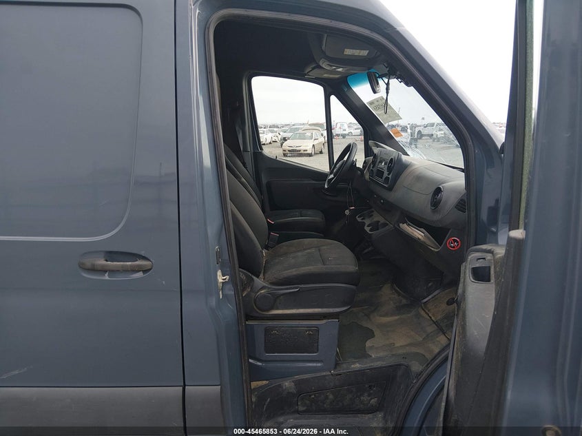 2019 MERCEDES-BENZ SPRINTER 2500 auction photo 5