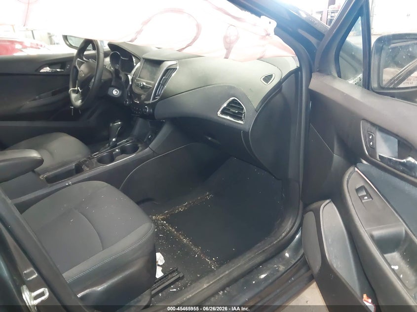 2018 CHEVROLET CRUZE auction photo 5