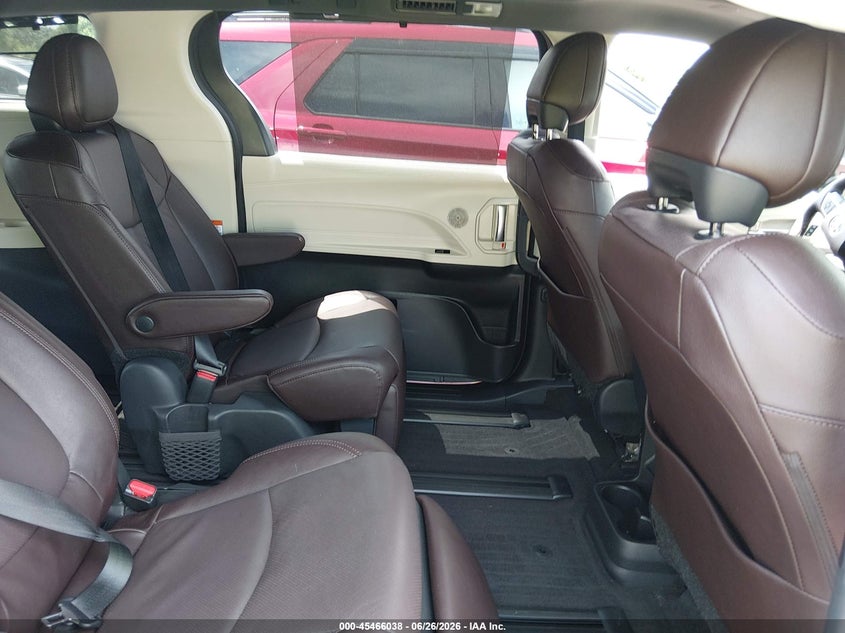 2024 TOYOTA SIENNA(VIN: 5TDESKFC8RS135671