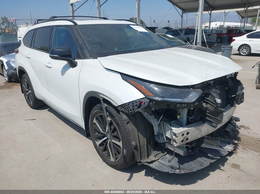 Vin: 5tdjzrahxns117110, lot: 45964221, toyota highlander xse 2022 img_1