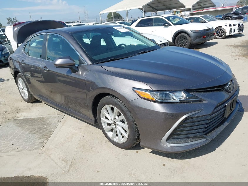 2022 TOYOTA CAMRY  (VIN: 4T1C11AK8NU659701)