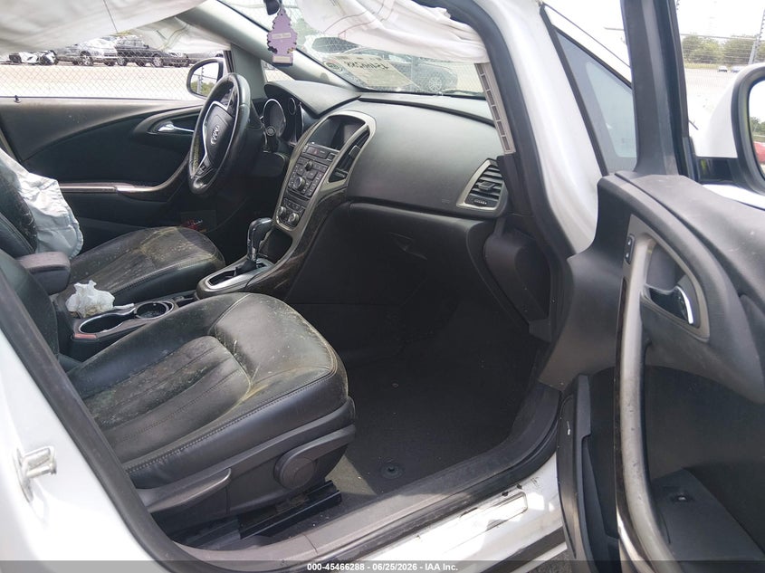 2013 BUICK VERANO auction photo 5