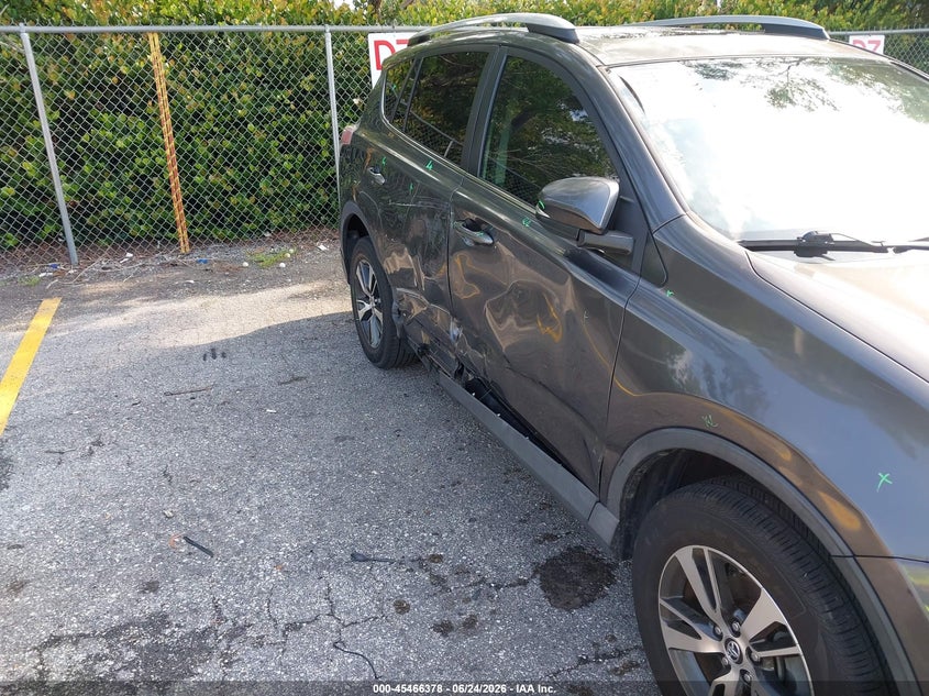 2016 TOYOTA RAV4 auction photo 6