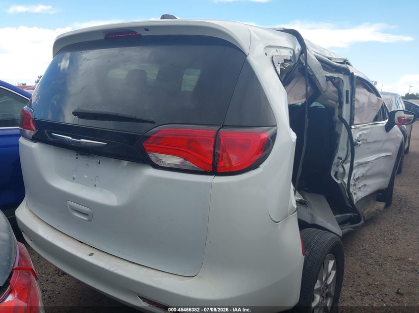 Vin: 2c4rc1cg8nr212039, lot: 45964519, chrysler voyager lx 20224