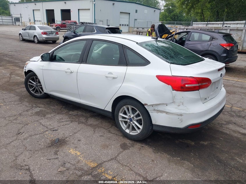Vin: 1fadp3f20fl204141, lot: 45964681, ford focus se 20153