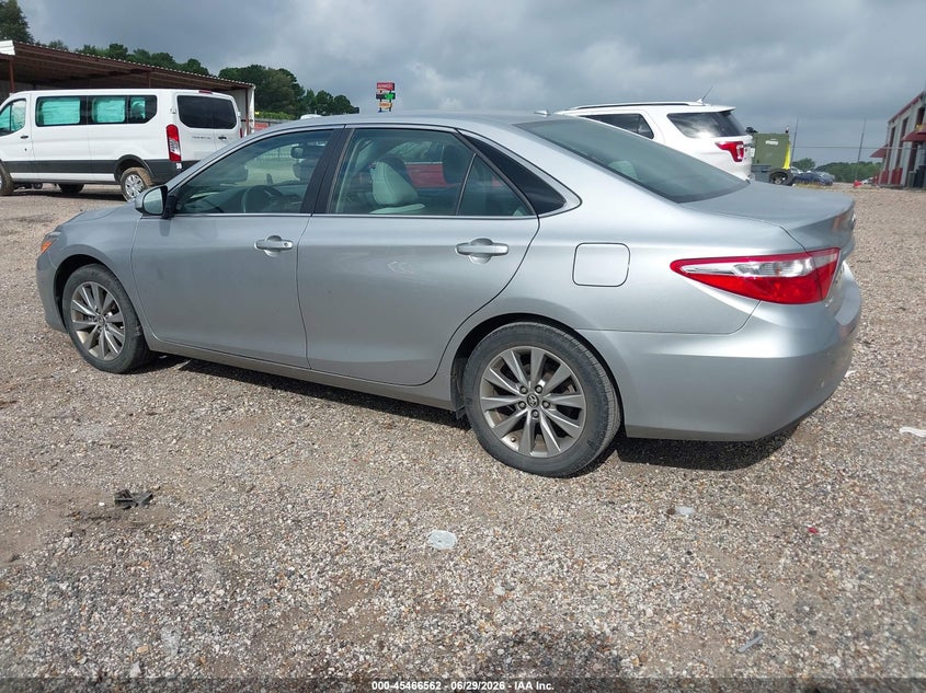 2017 TOYOTA CAMRY auction photo 3