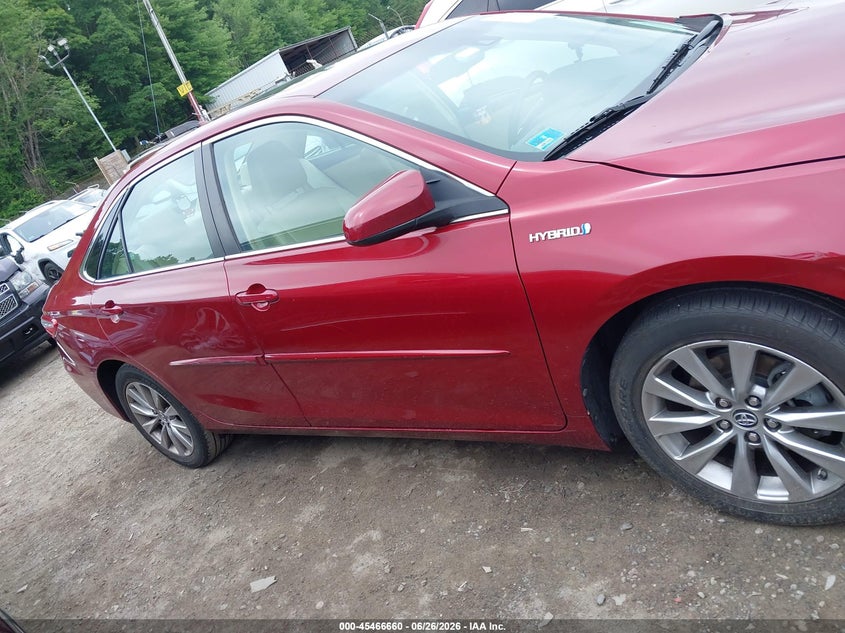 TOYOTA CAMRY HYBRID - zdjęcie 13
