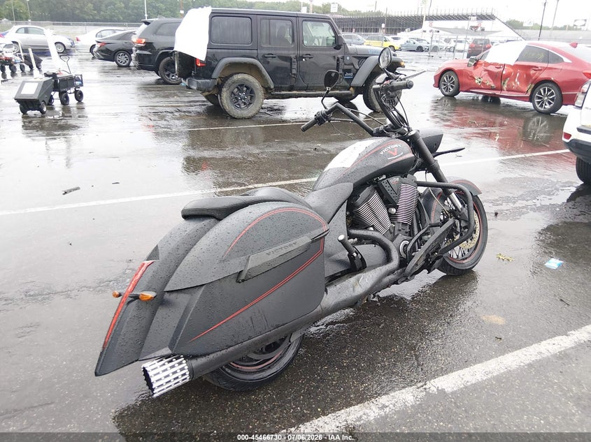 2013 VICTORY MOTORCYCLES HARD-BALL auction photo 4