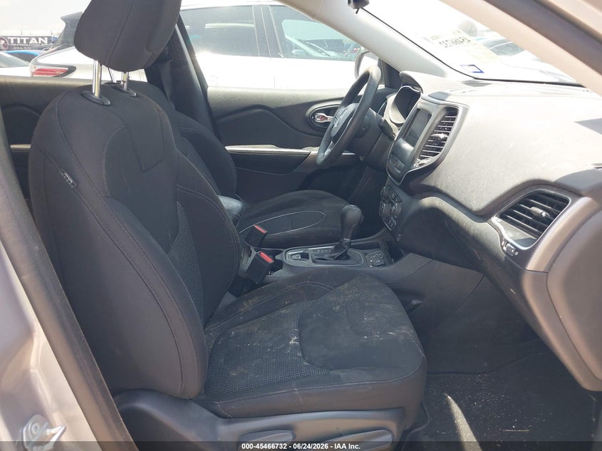 2021 JEEP CHEROKEE auction photo 5