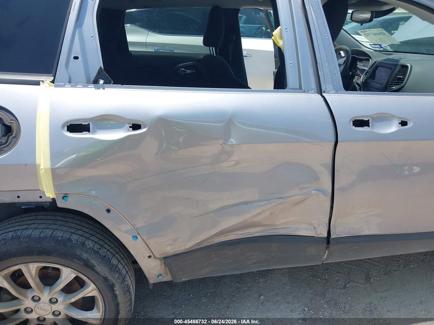 2021 JEEP CHEROKEE auction photo 6