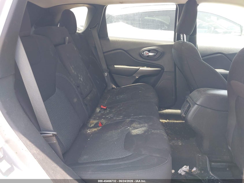 2021 JEEP CHEROKEE auction photo 8