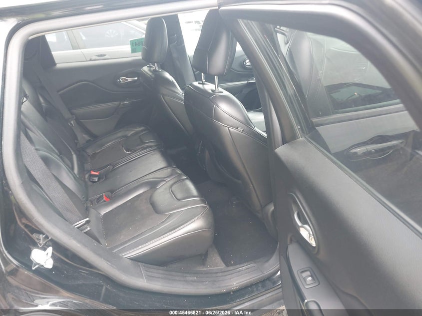 2019 JEEP CHEROKEE auction photo 8