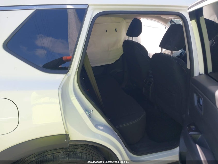 2025 NISSAN ROGUE auction photo 8