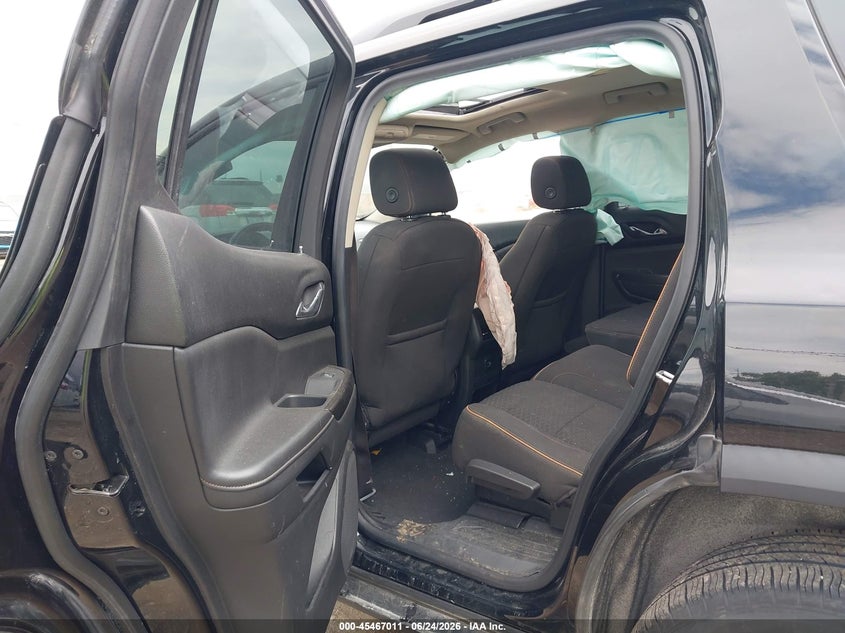 2017 GMC ACADIA auction photo 8