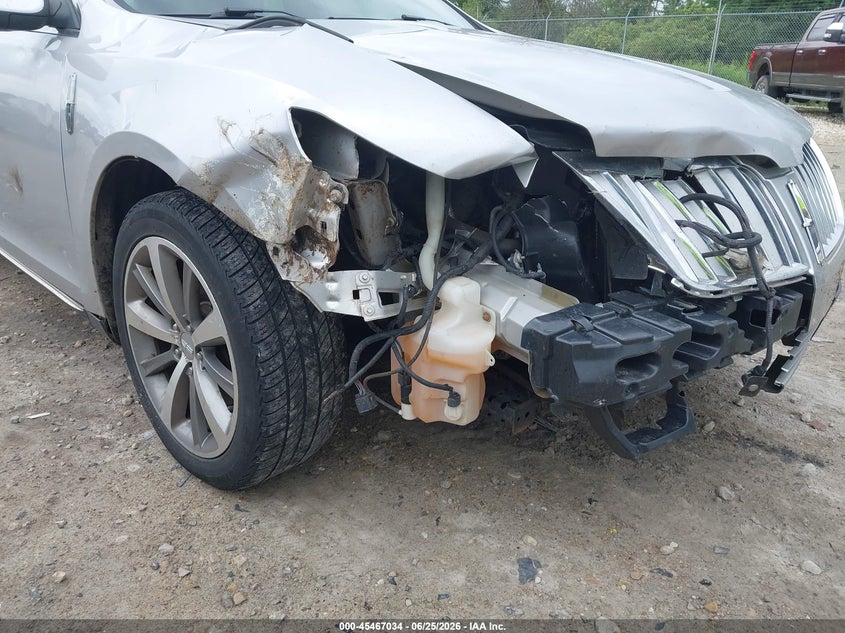 2010 LINCOLN MKS auction photo 6